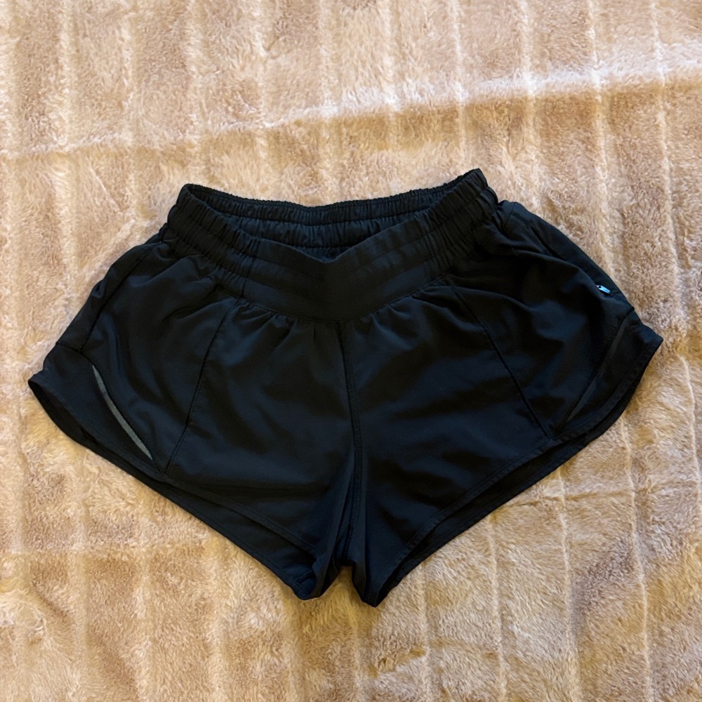 Lululemon Women's Hotty Hot Lined Short 2.5" Black size 4